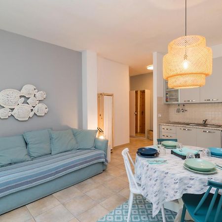 Loriana Seaside Home サンタ・テレーザ・ガッルーラ エクステリア 写真