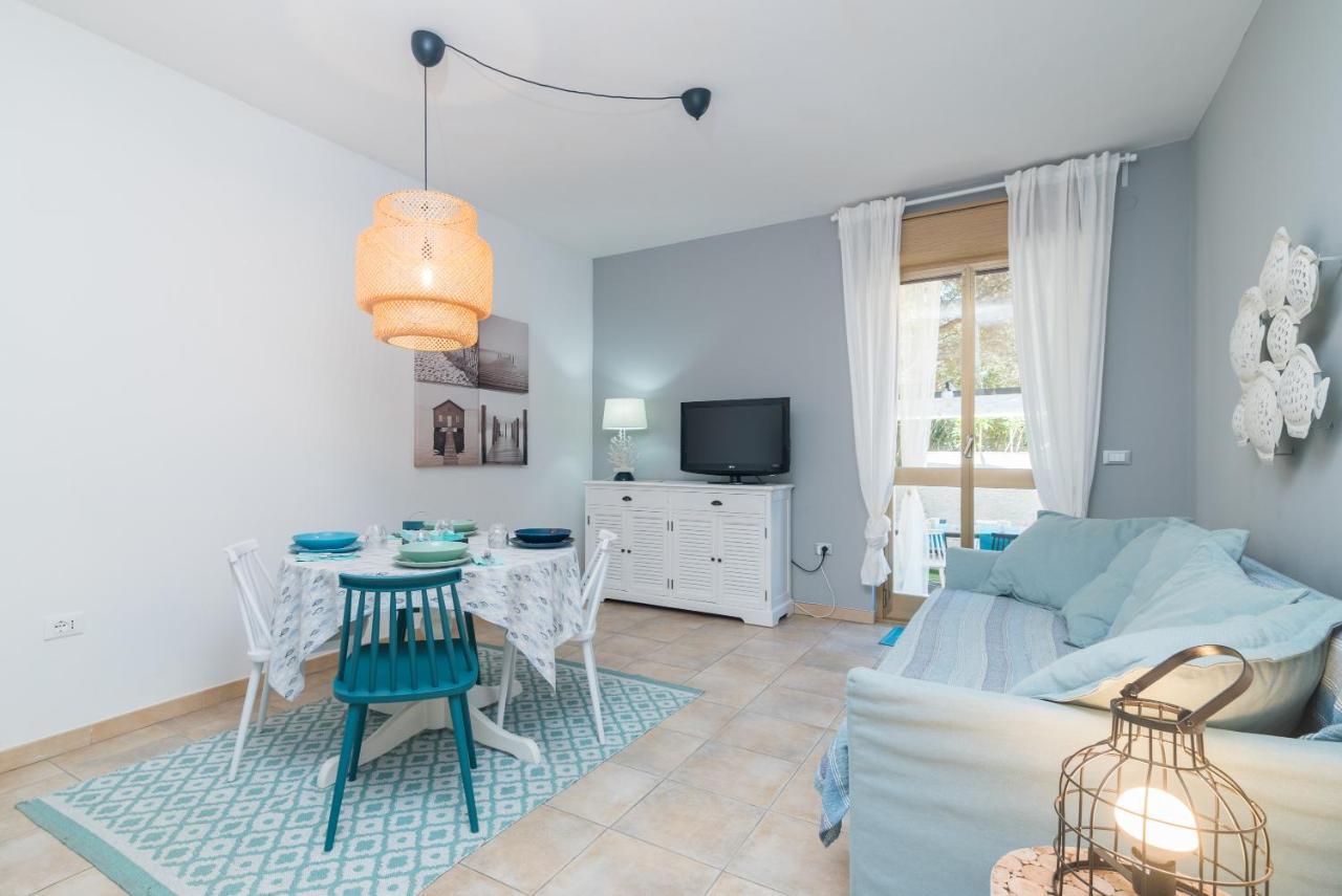 Loriana Seaside Home サンタ・テレーザ・ガッルーラ エクステリア 写真