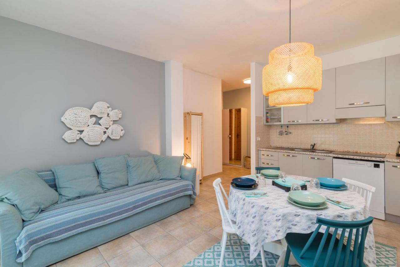 Loriana Seaside Home サンタ・テレーザ・ガッルーラ エクステリア 写真
