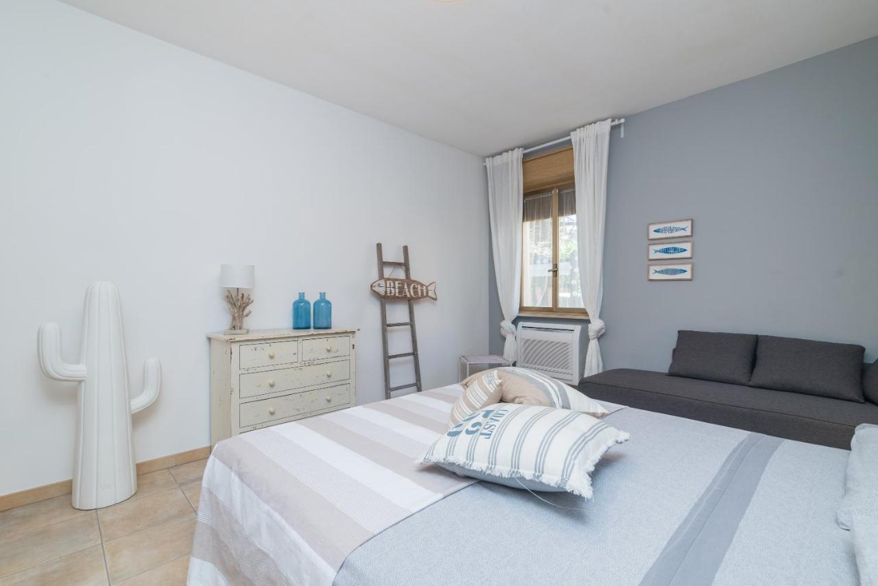 Loriana Seaside Home サンタ・テレーザ・ガッルーラ エクステリア 写真